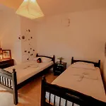 Berat Backpackers Hostel